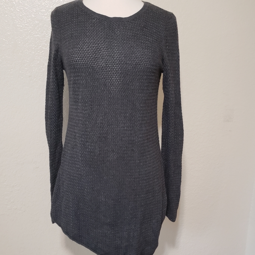 🚫SOLD 🚫 Tribal Gray Assymetrical knit gray sweater NWOT